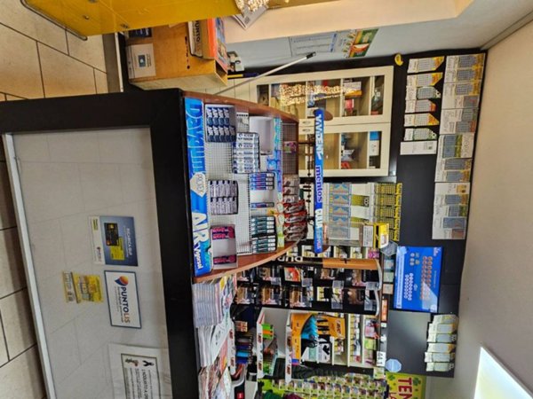 negozio in vendita a Castelnuovo Magra in zona Molicciara
