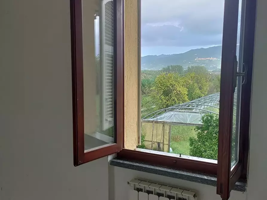 casa indipendente in vendita a Castelnuovo Magra