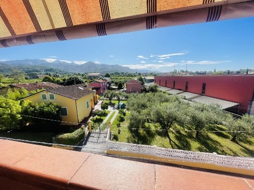 appartamento in vendita a Castelnuovo Magra in zona Palvotrisia