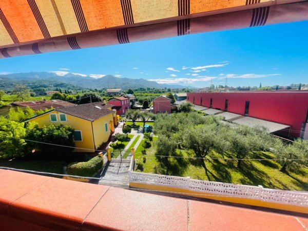 appartamento in vendita a Castelnuovo Magra in zona Palvotrisia