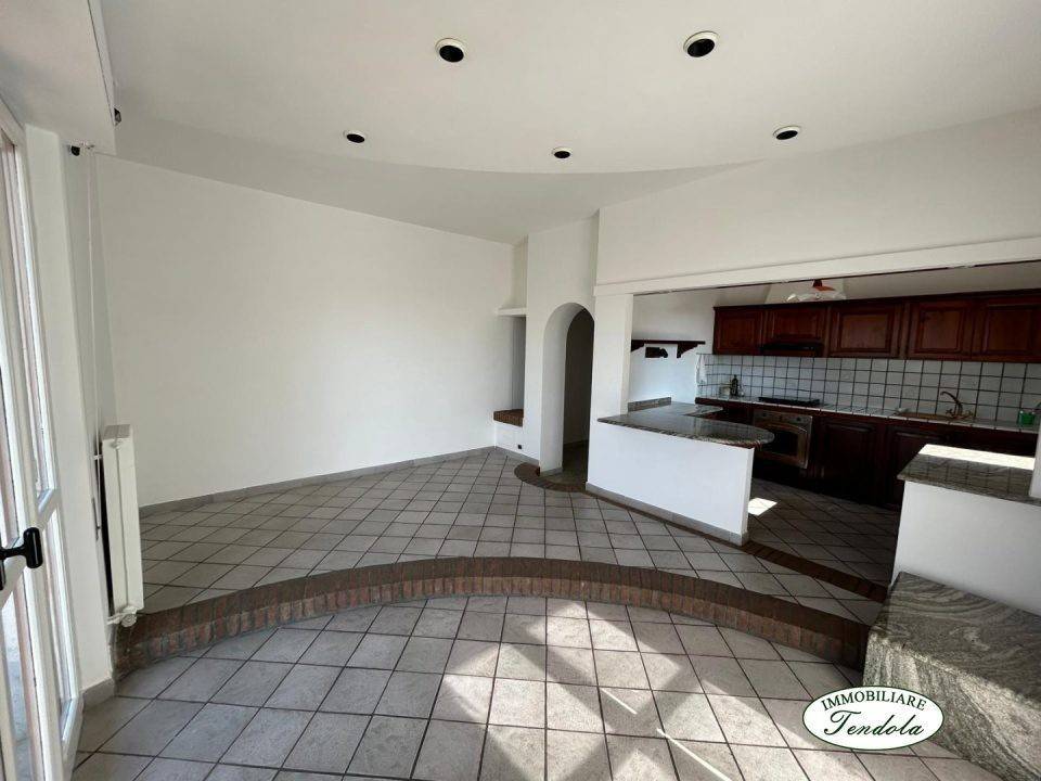 casa semindipendente in vendita a Castelnuovo Magra in zona Colombiera