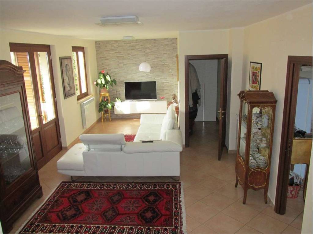 casa indipendente in vendita a Castelnuovo Magra in zona Molicciara