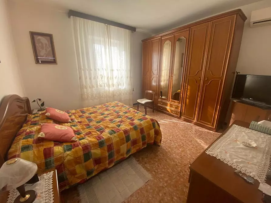 casa indipendente in vendita a Castelnuovo Magra