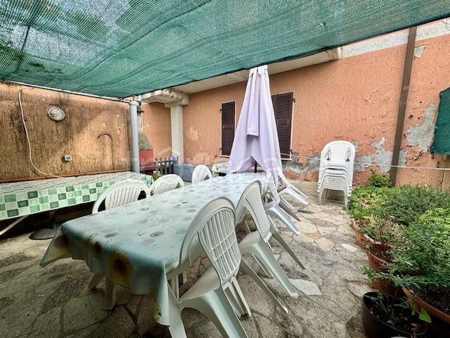 casa indipendente in vendita a Castelnuovo Magra in zona Molicciara