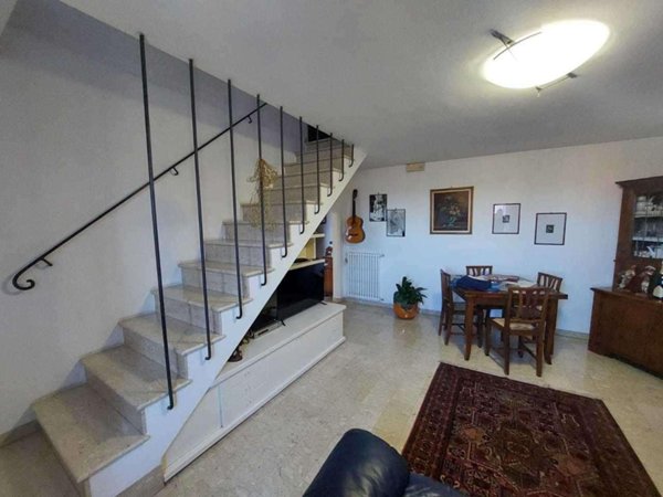 casa indipendente in vendita a Castelnuovo Magra