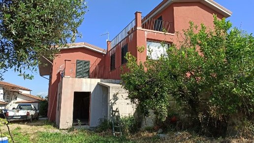 appartamento in vendita a Castelnuovo Magra in zona Colombiera