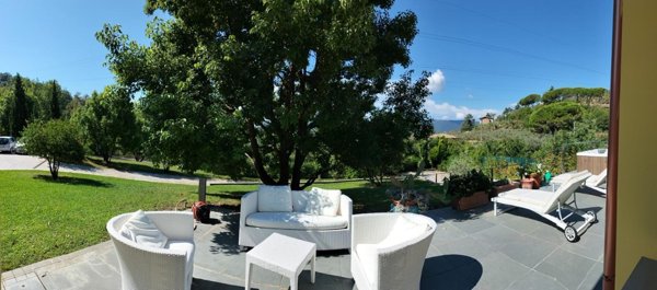 casa indipendente in vendita a Castelnuovo Magra