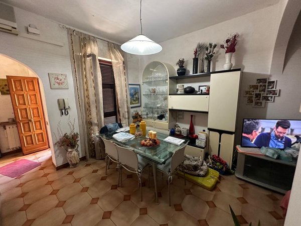 casa indipendente in vendita a Castelnuovo Magra