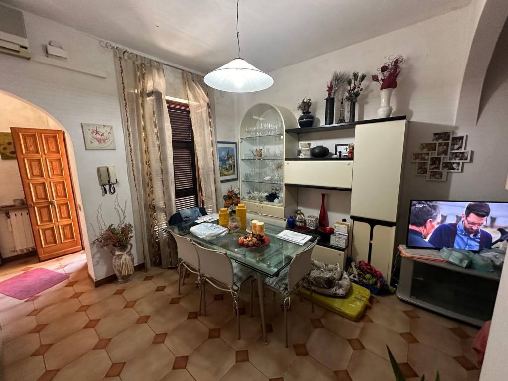 casa indipendente in vendita a Castelnuovo Magra in zona Colombiera