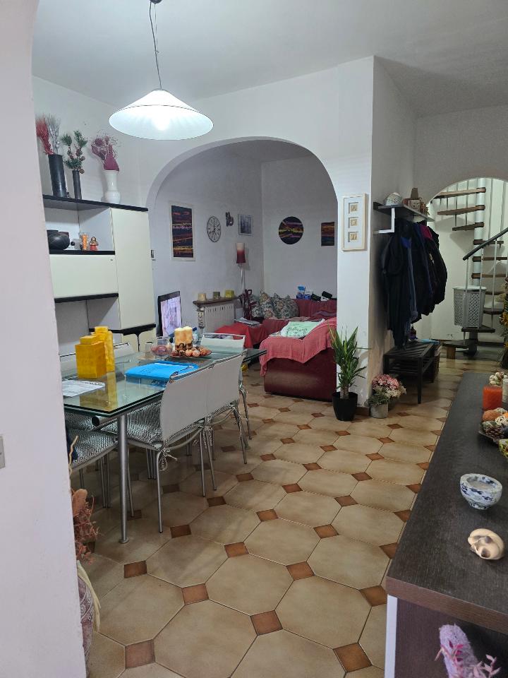 casa indipendente in vendita a Castelnuovo Magra in zona Molicciara
