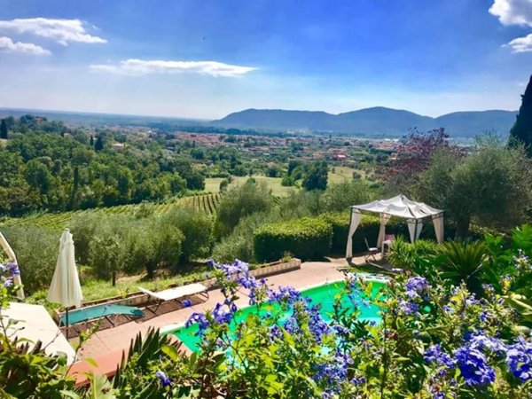 casa indipendente in vendita a Castelnuovo Magra