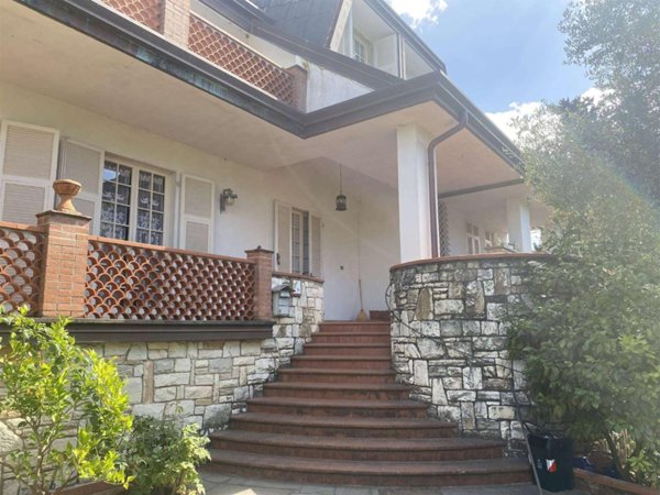 casa indipendente in vendita a Castelnuovo Magra