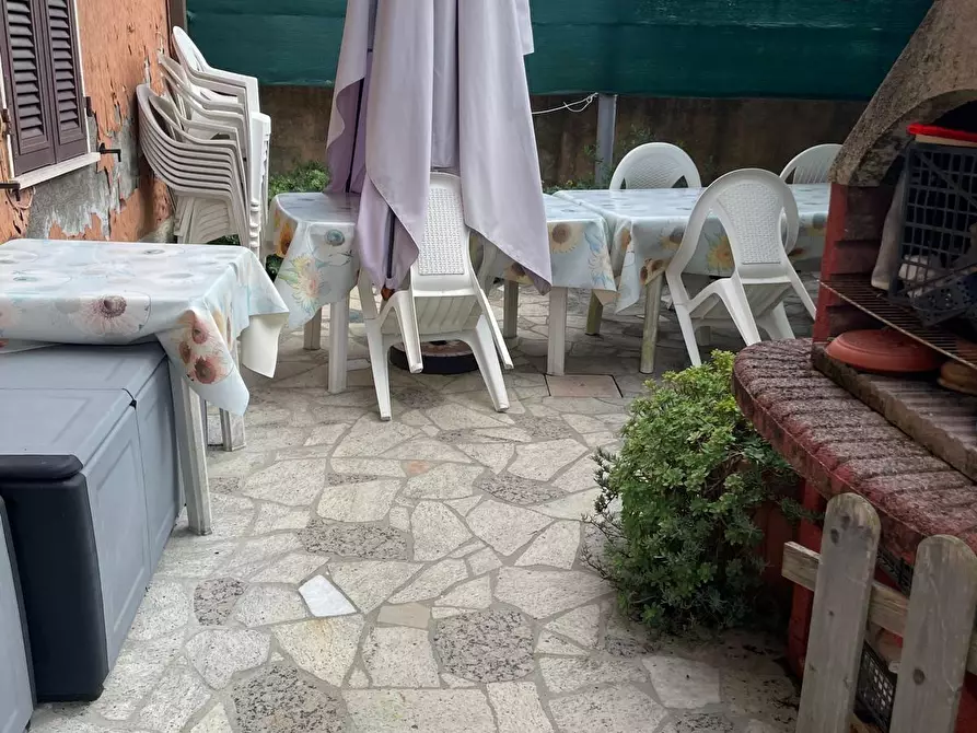 casa indipendente in vendita a Castelnuovo Magra