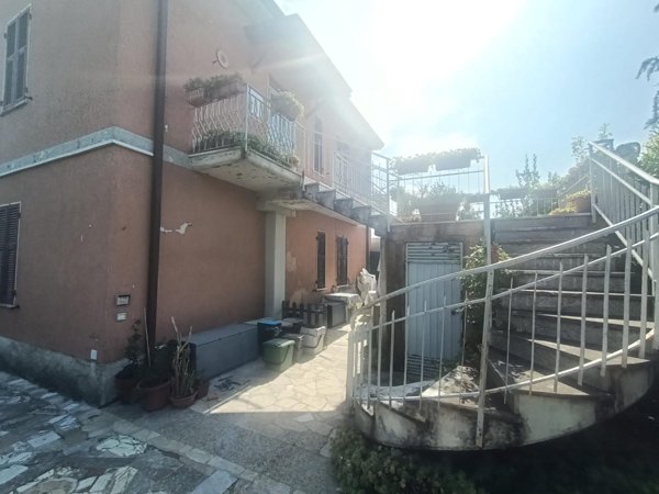 casa indipendente in vendita a Castelnuovo Magra in zona Molicciara
