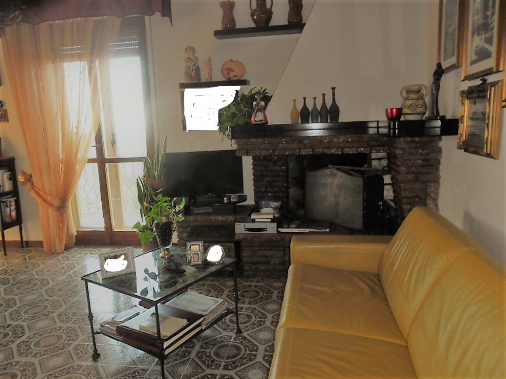 appartamento in vendita a Castelnuovo Magra in zona Molicciara