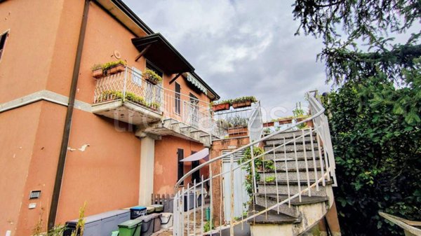 casa indipendente in vendita a Castelnuovo Magra in zona Molicciara