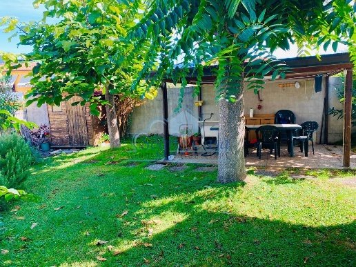 casa indipendente in vendita a Castelnuovo Magra in zona Molicciara