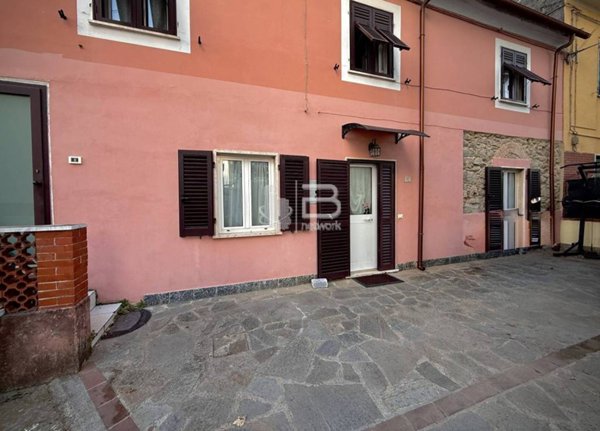 appartamento in vendita a Castelnuovo Magra in zona Colombiera