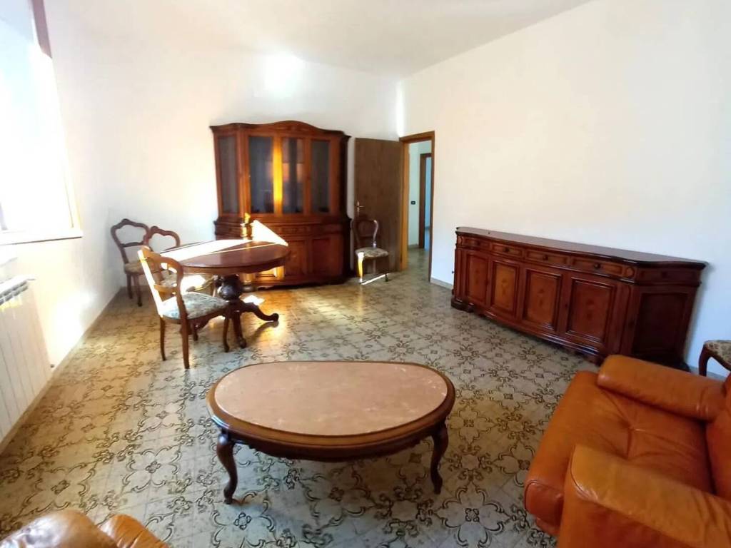 casa indipendente in vendita a Castelnuovo Magra in zona Colombiera