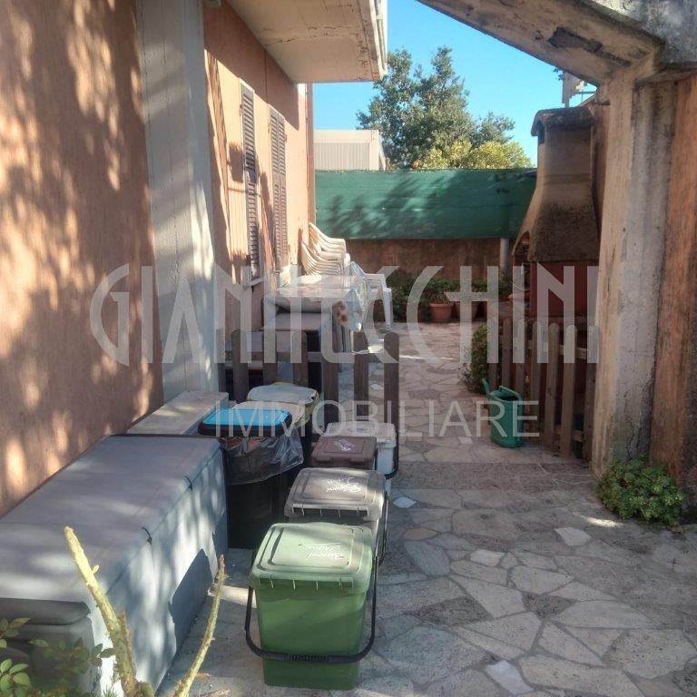 casa indipendente in vendita a Castelnuovo Magra in zona Molicciara