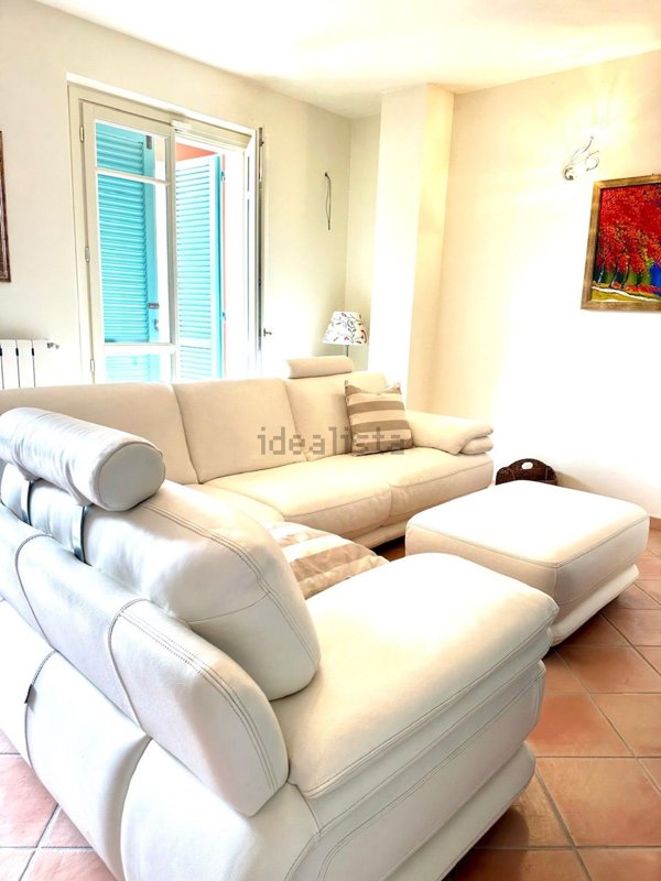 casa indipendente in vendita a Castelnuovo Magra