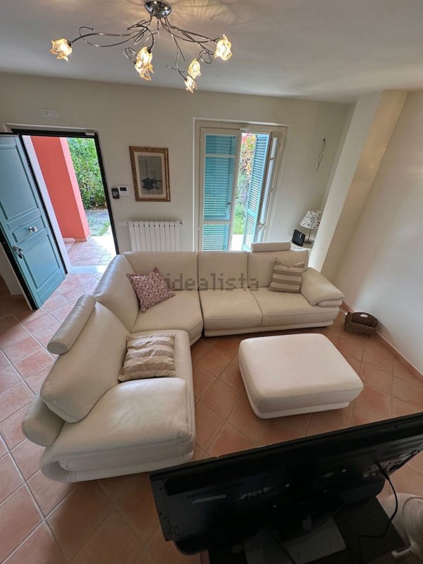 casa indipendente in vendita a Castelnuovo Magra