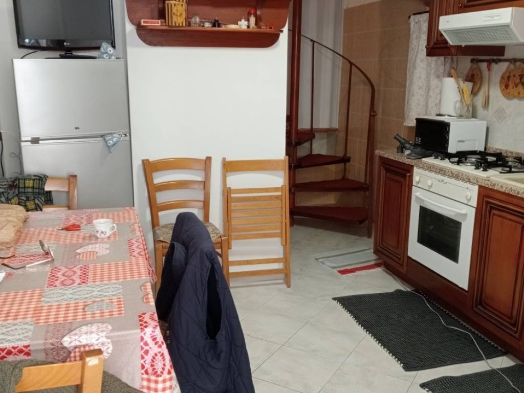 casa indipendente in vendita a Castelnuovo Magra