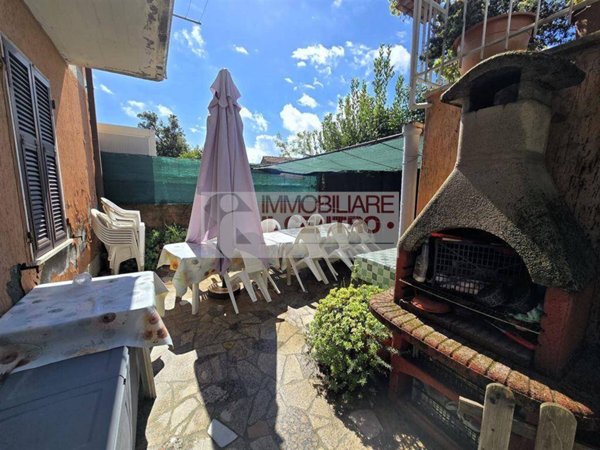 casa indipendente in vendita a Castelnuovo Magra in zona Molicciara