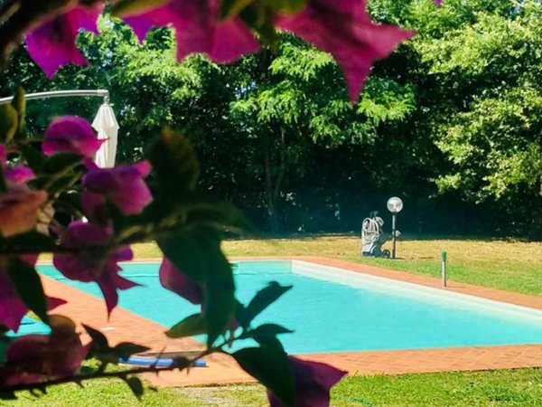 casa indipendente in vendita a Castelnuovo Magra in zona Colombiera