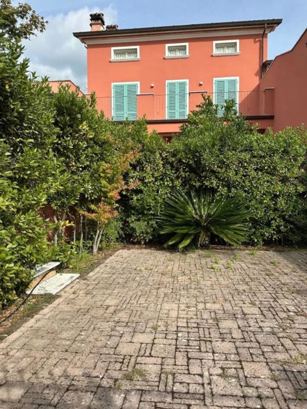 casa indipendente in vendita a Castelnuovo Magra