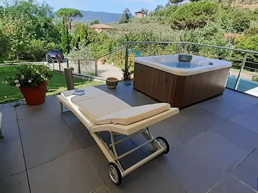 casa indipendente in vendita a Castelnuovo Magra