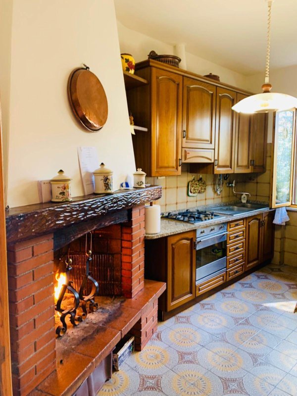 casa indipendente in vendita a Castelnuovo Magra in zona Molicciara