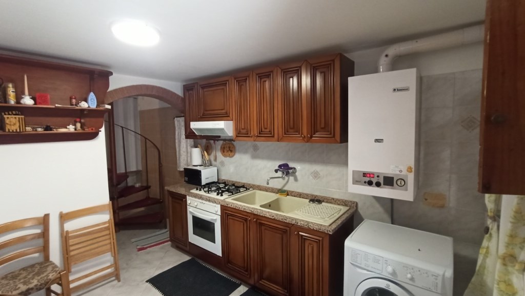 casa indipendente in vendita a Castelnuovo Magra