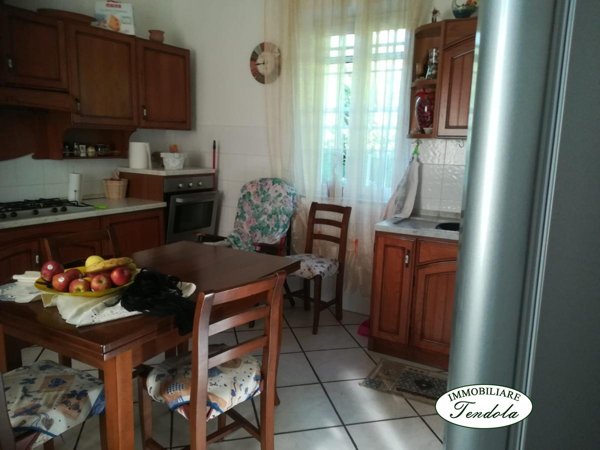 casa indipendente in vendita a Castelnuovo Magra