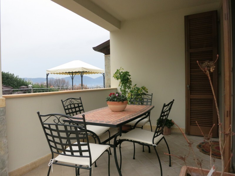 casa indipendente in vendita a Castelnuovo Magra