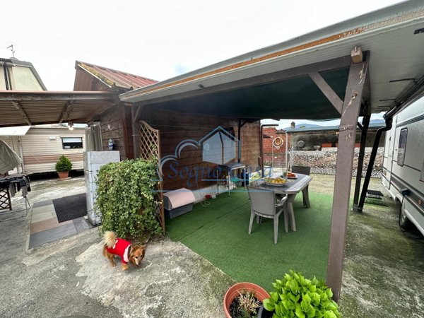 casa indipendente in vendita a Castelnuovo Magra