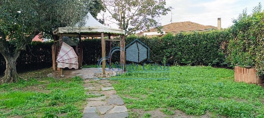 casa indipendente in vendita a Castelnuovo Magra in zona Molicciara