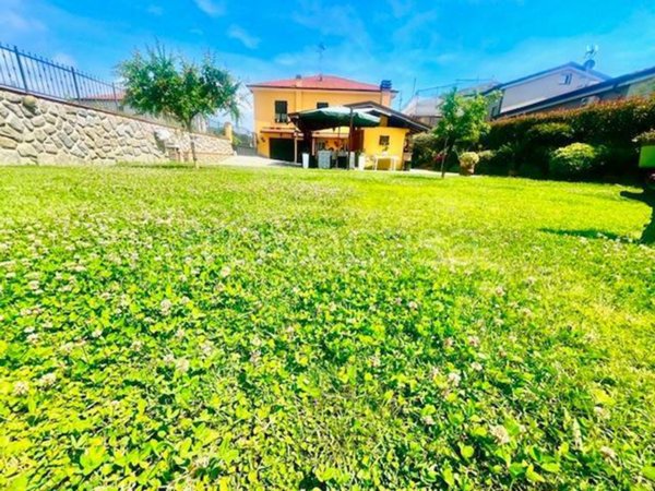 casa indipendente in vendita a Castelnuovo Magra in zona Molicciara