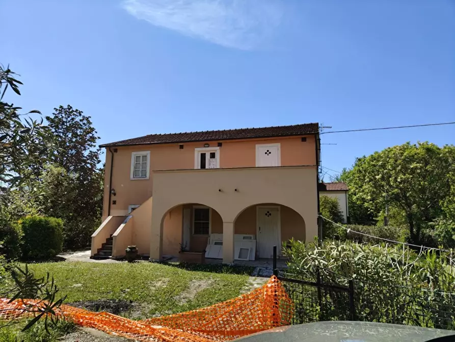 casa indipendente in vendita a Castelnuovo Magra