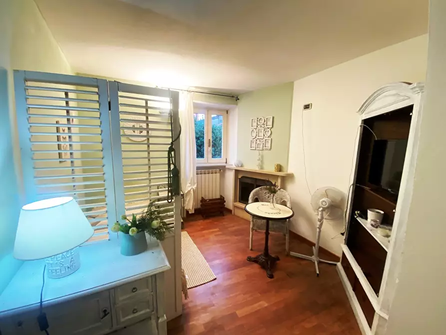 casa indipendente in vendita a Castelnuovo Magra