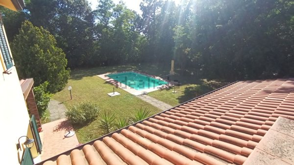 casa indipendente in vendita a Castelnuovo Magra