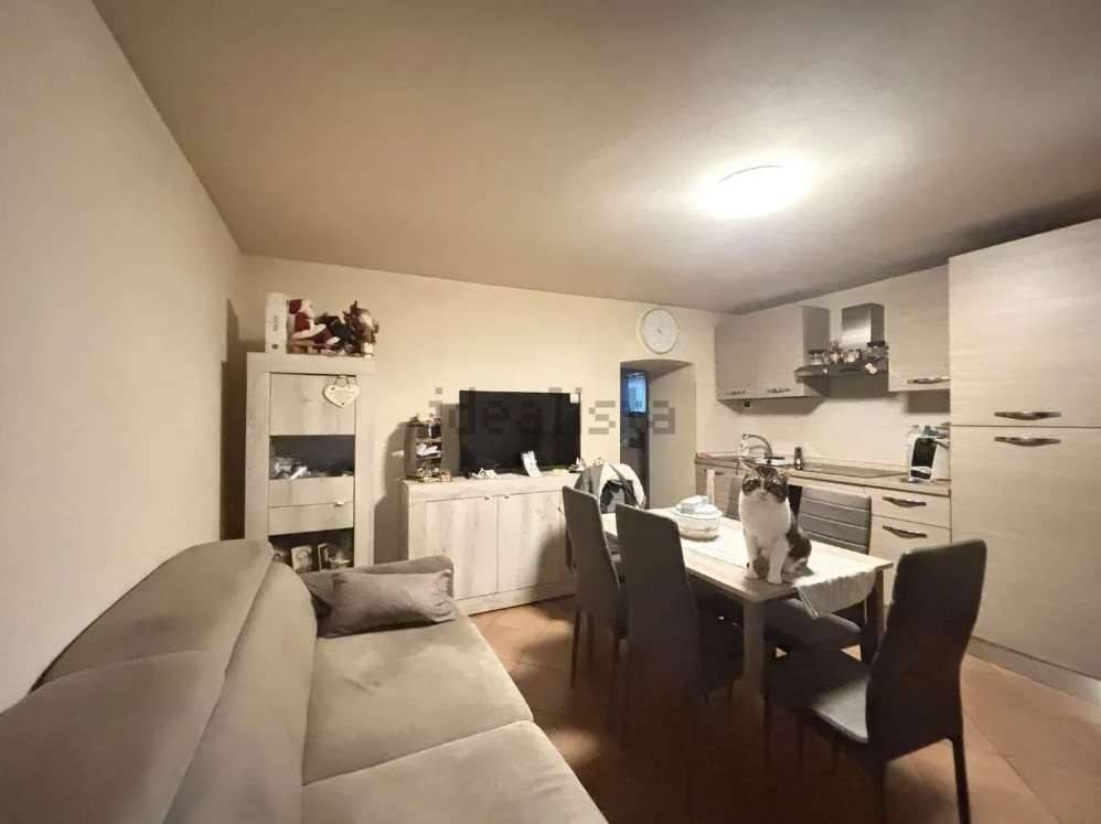 casa indipendente in vendita a Castelnuovo Magra in zona Colombiera