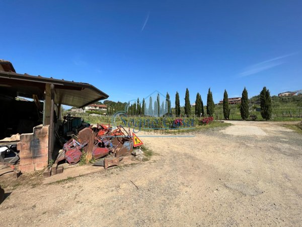 negozio in vendita a Castelnuovo Magra