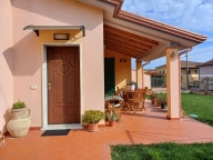 casa indipendente in vendita a Castelnuovo Magra in zona Molicciara