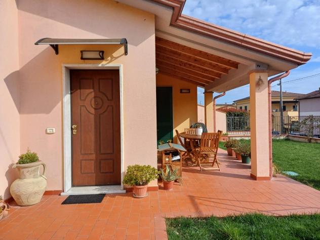 casa indipendente in vendita a Castelnuovo Magra in zona Molicciara