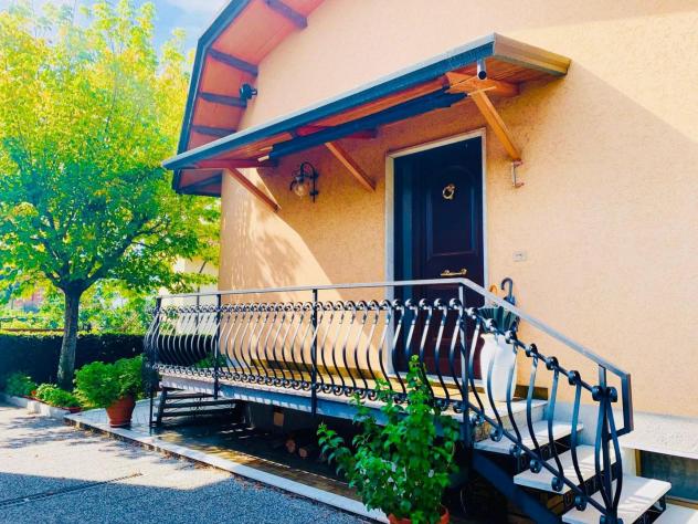 casa indipendente in vendita a Castelnuovo Magra in zona Molicciara