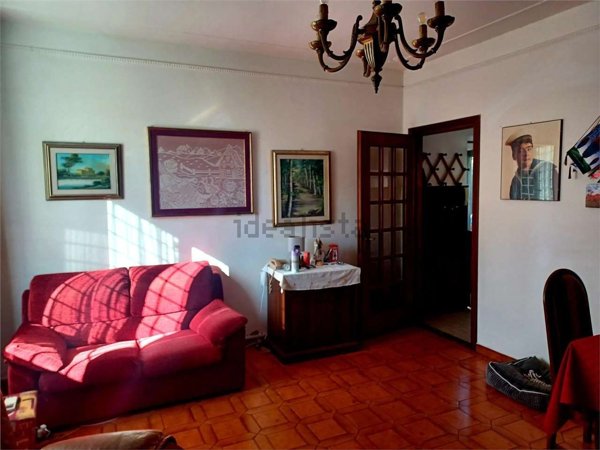 casa indipendente in vendita a Castelnuovo Magra in zona Palvotrisia