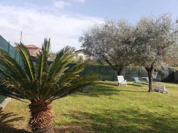 casa indipendente in vendita a Castelnuovo Magra in zona Molicciara