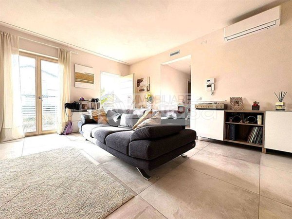 casa indipendente in vendita a Castelnuovo Magra in zona Molicciara