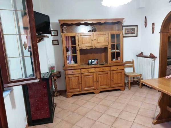 casa indipendente in vendita a Castelnuovo Magra in zona Palvotrisia
